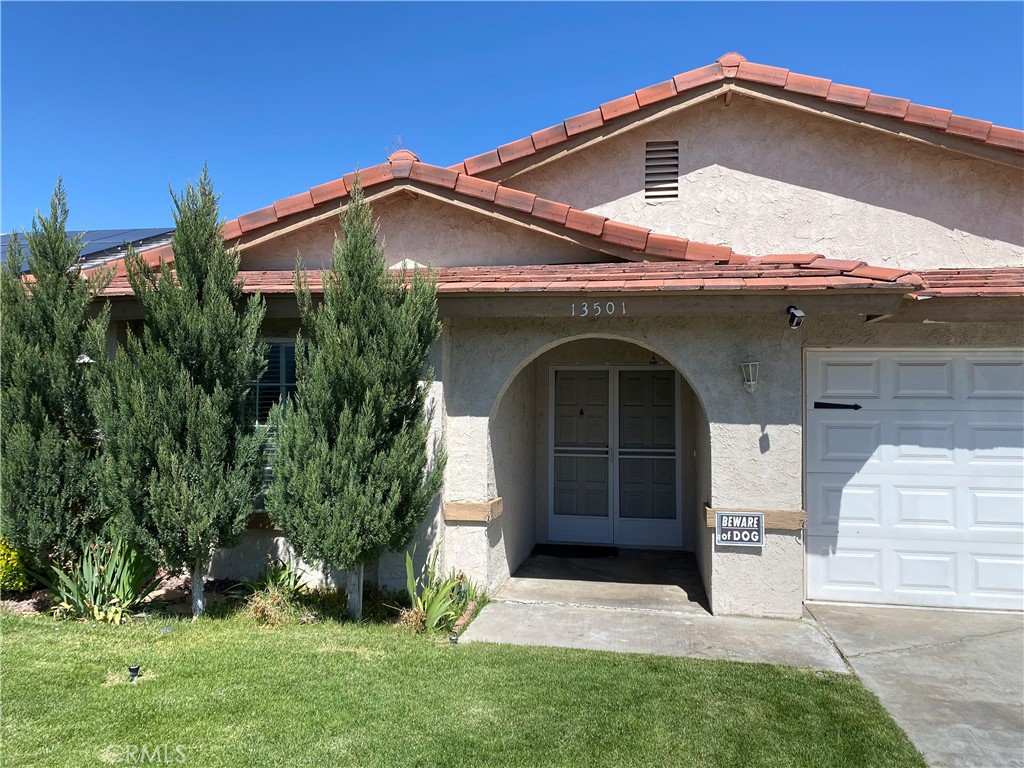13501 Driftwood Drive Property Photo 1