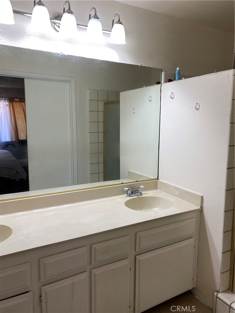 13501 Driftwood Drive Property Photo 13