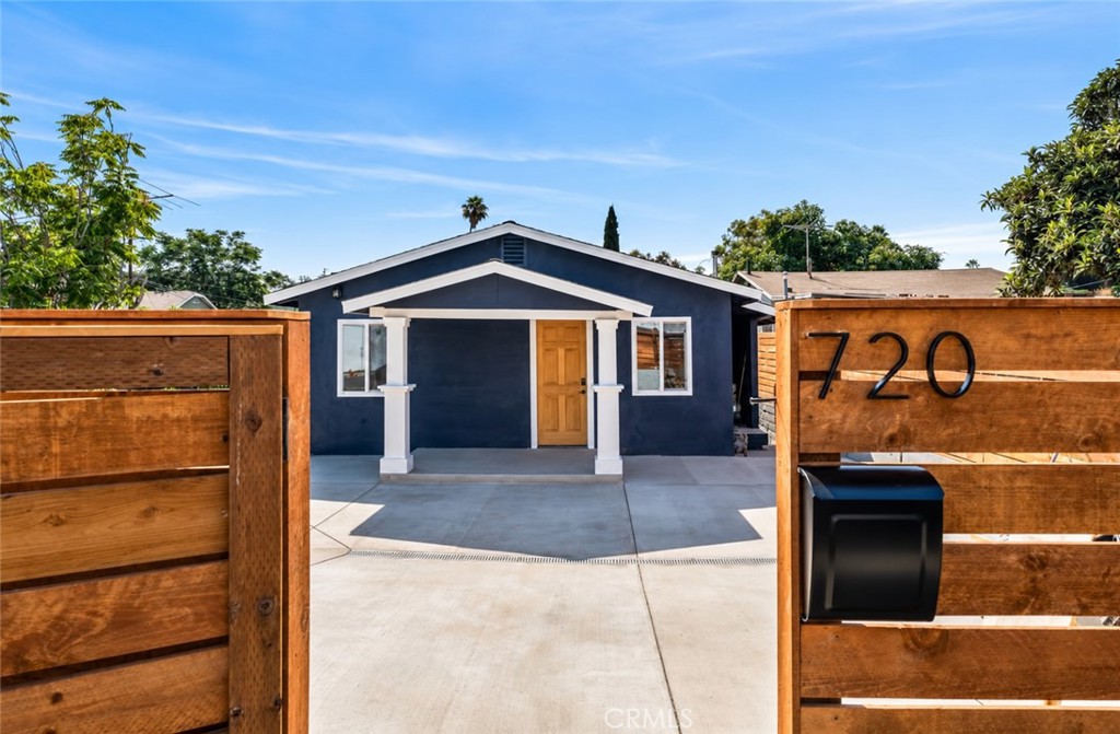 718 S Grande Vista Property Photo