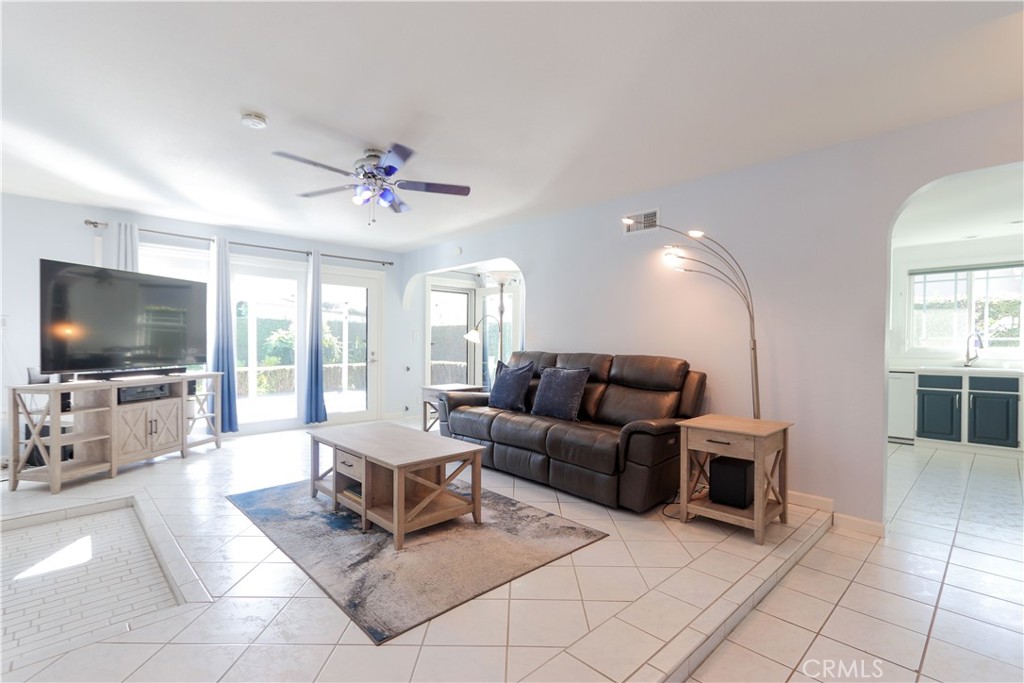 16430 Woodruff St Property Photo 5