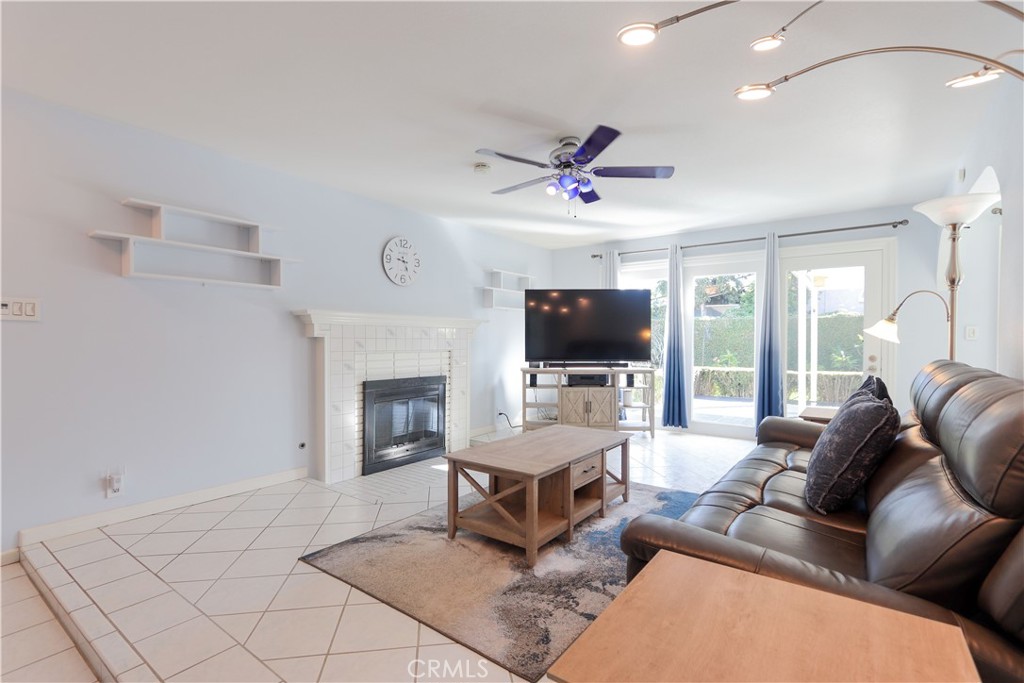 16430 Woodruff St Property Photo 6
