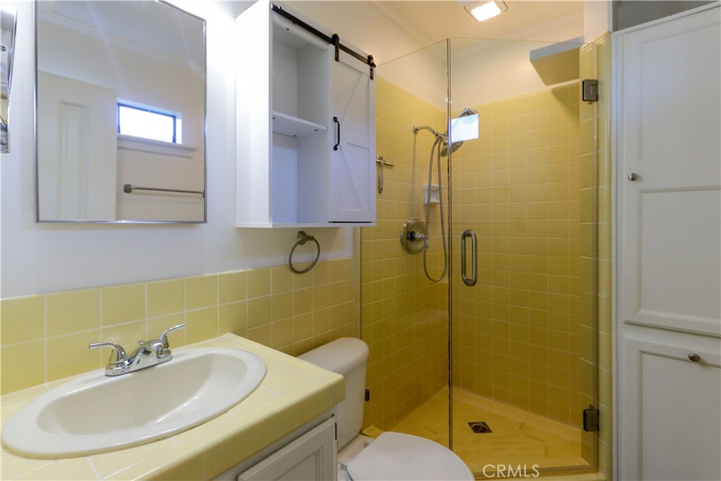 16430 Woodruff St Property Photo 16