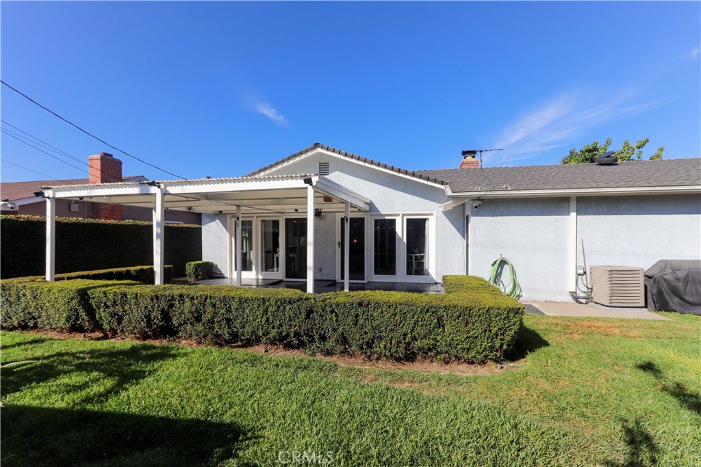 16430 Woodruff St Property Photo 22