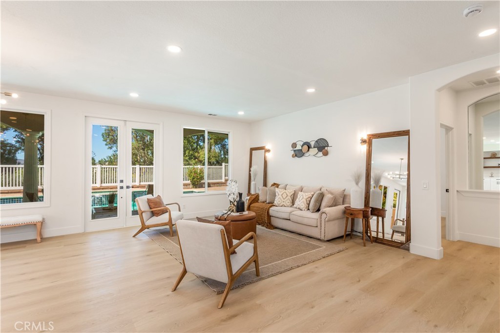 43951 Barletta Property Photo 4