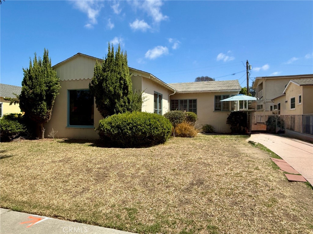 3246 Cerritos Property Photo 3
