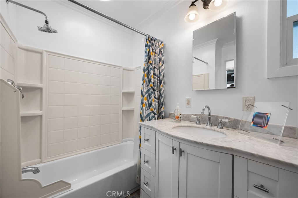 122 S Portola Property Photo 19