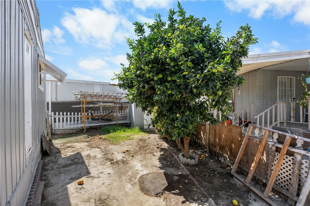 122 S Portola Property Photo 23