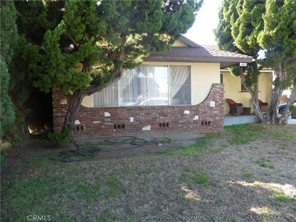 3837 Albury Property Photo 1