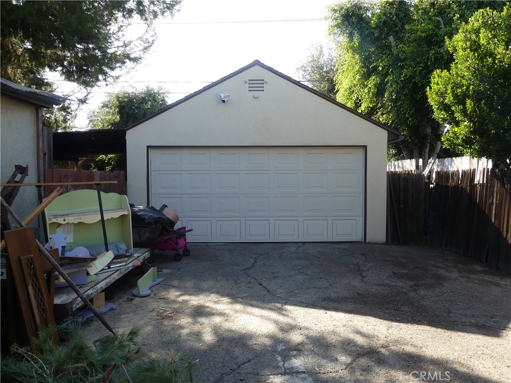 3837 Albury Property Photo 5