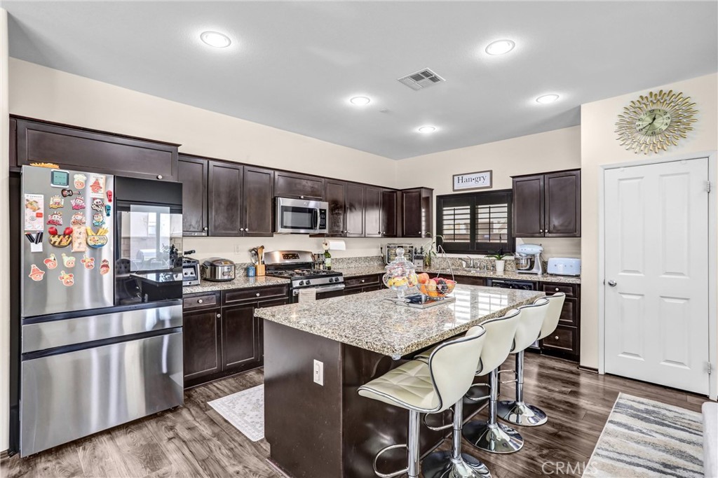 16765 Buttonwood Property Photo 4