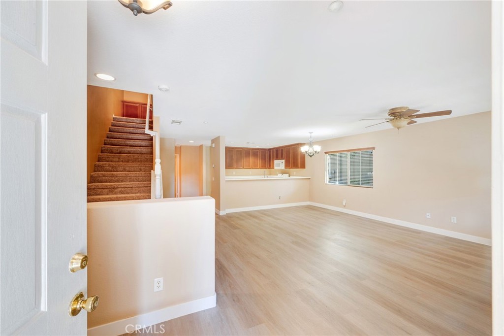 25860 Iris Avenue B Property Photo 5