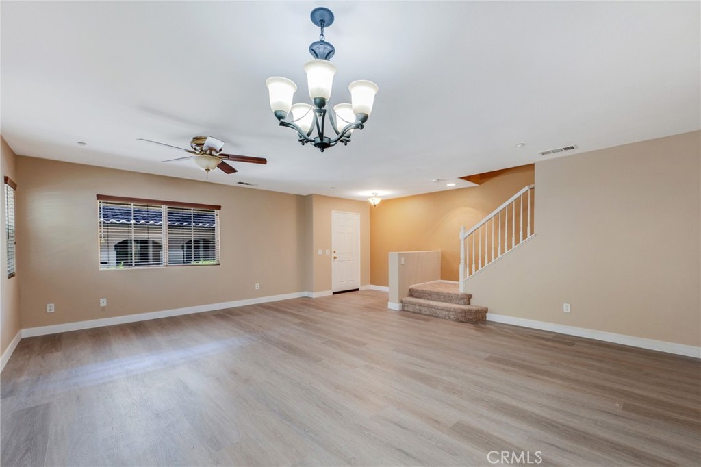 25860 Iris Avenue B Property Photo 8