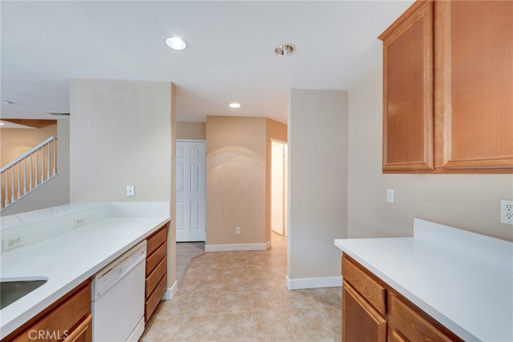 25860 Iris Avenue B Property Photo 10