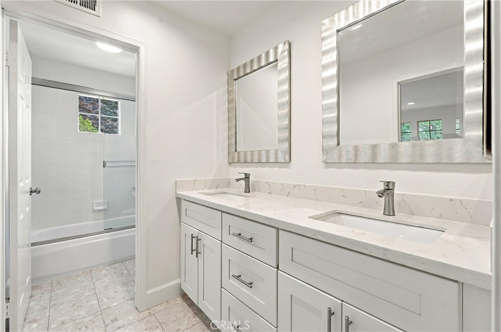 6226 E Cliffway Drive Property Photo 42