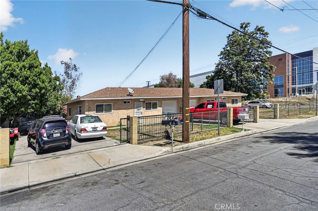 14688 Washington Drive Property Photo 1