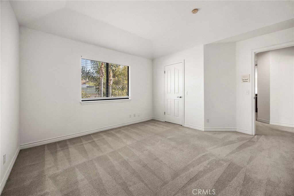 240 S Willowcreek Lane Property Photo 43