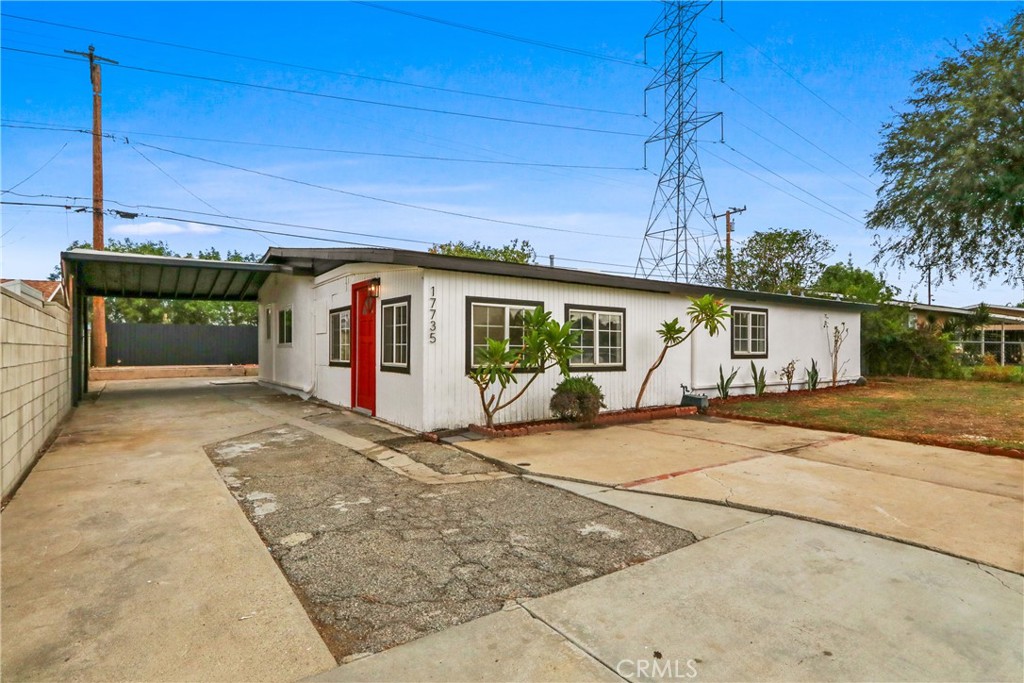 17735 E Newburgh Property Photo 4