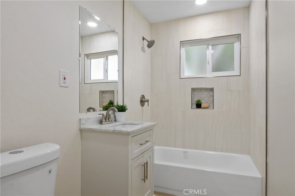 17735 E Newburgh Property Photo 22