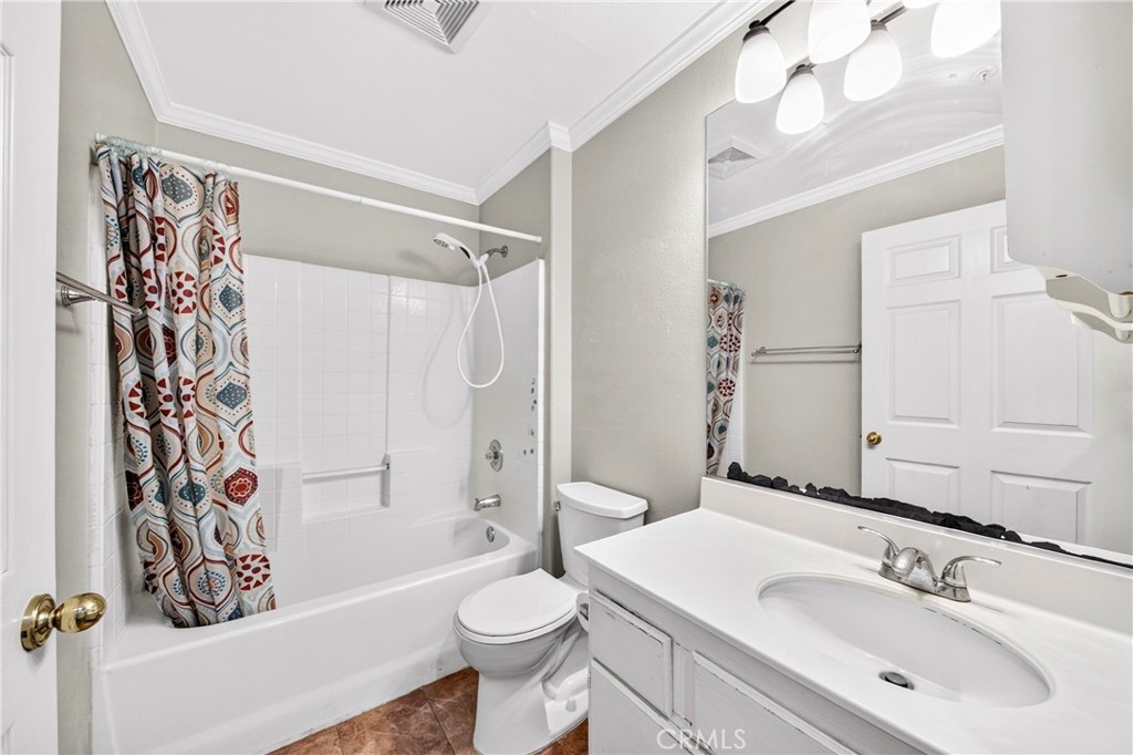 650 W Vermont Avenue 46 Property Photo 11