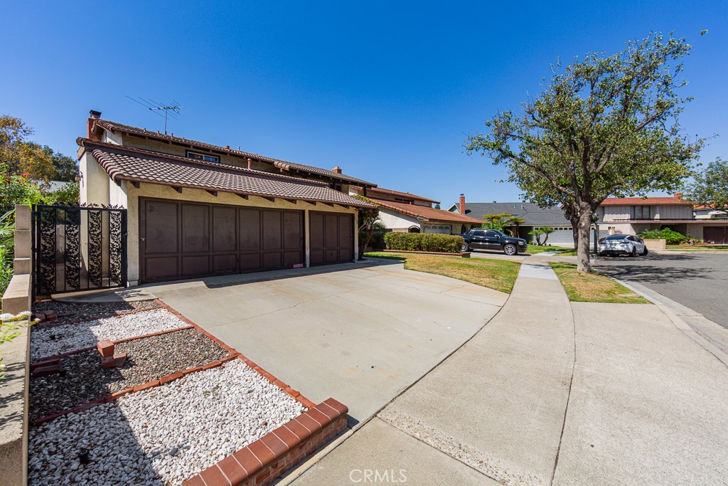 11326 Michelle Property Photo 2
