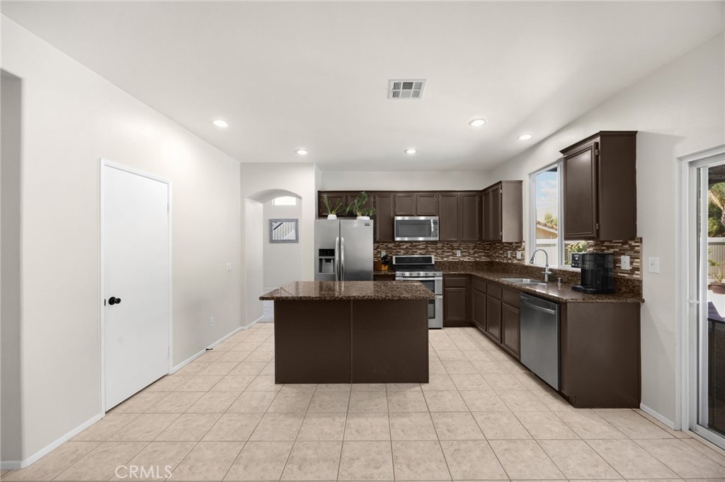 34354 Sherwood Property Photo 6