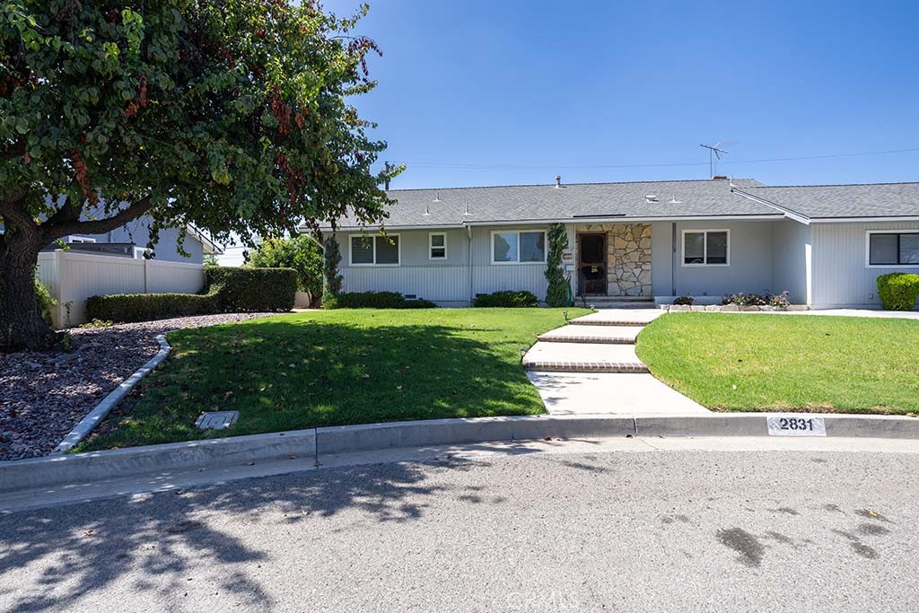 2831 Spruce Property Photo 2