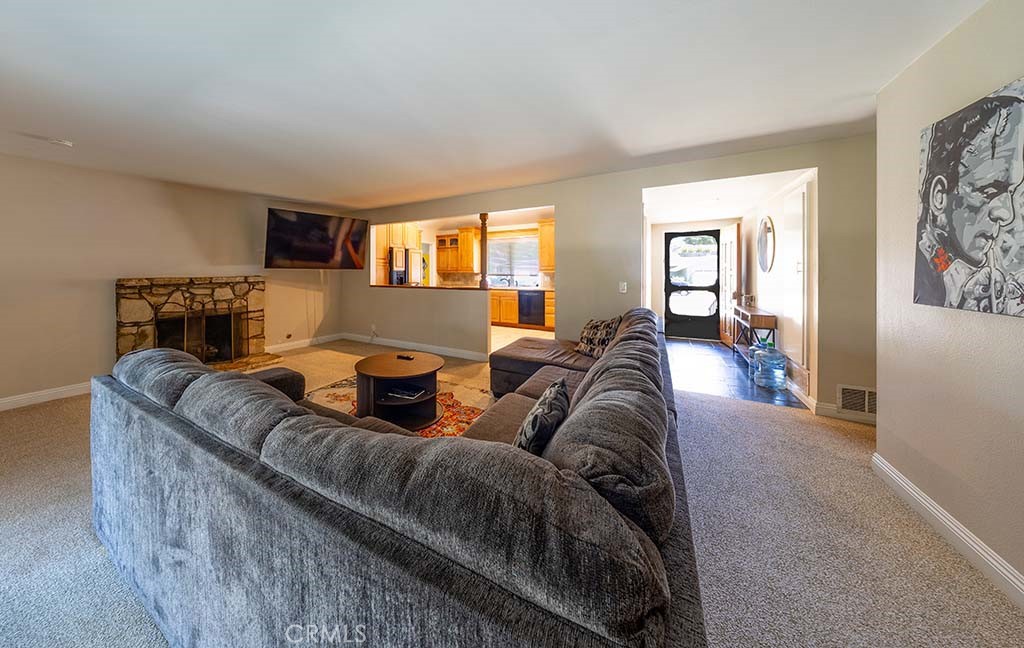 2831 Spruce Property Photo 4