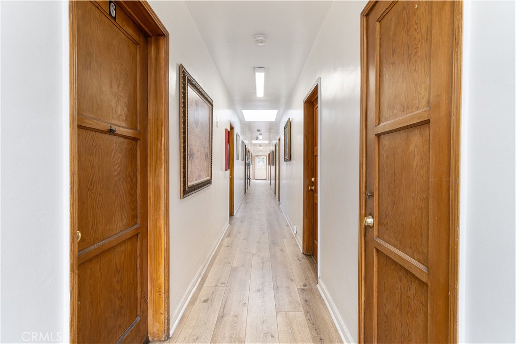 4420 4408 E Greenmeadow Property Photo 6
