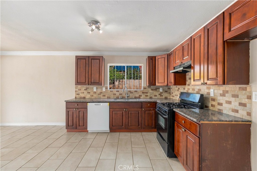 9730 Linden Avenue Property Photo 4