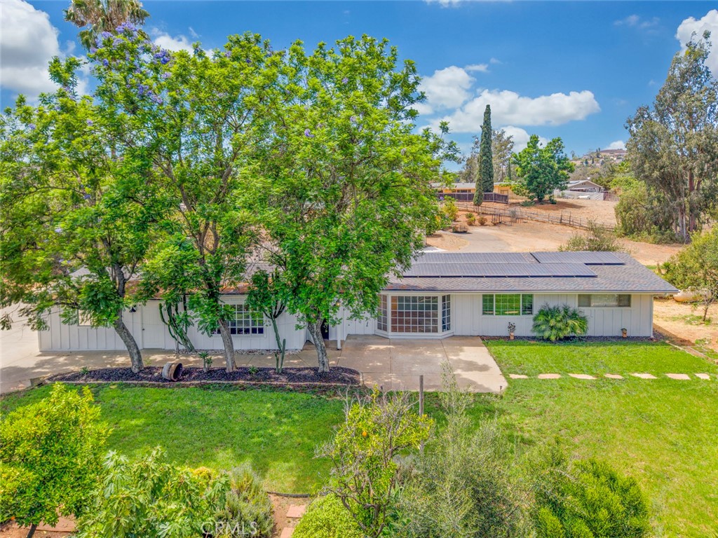 11525 Manzanita Property Photo 6