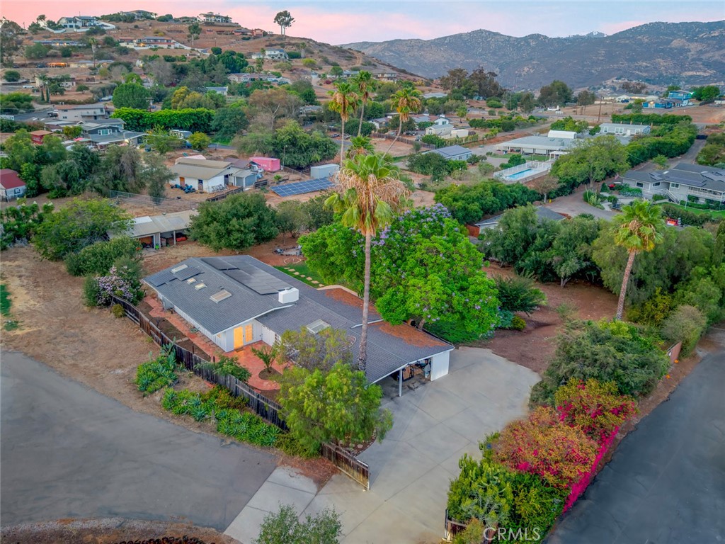 11525 Manzanita Property Photo 8
