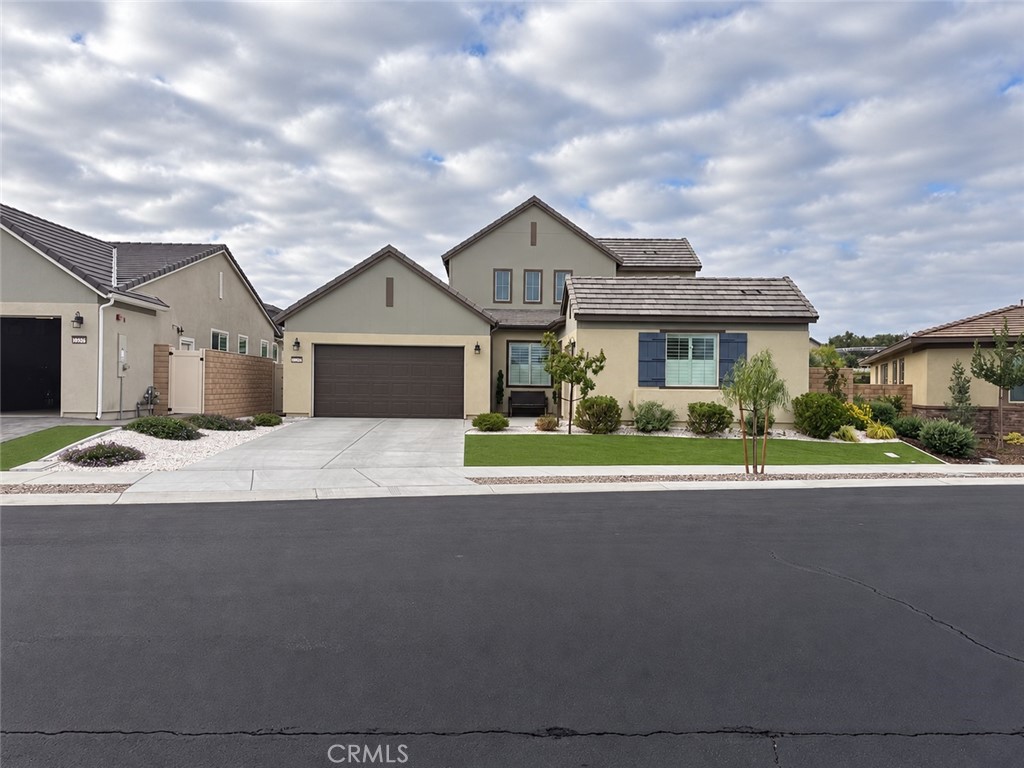 32229 Olea Property Photo 2