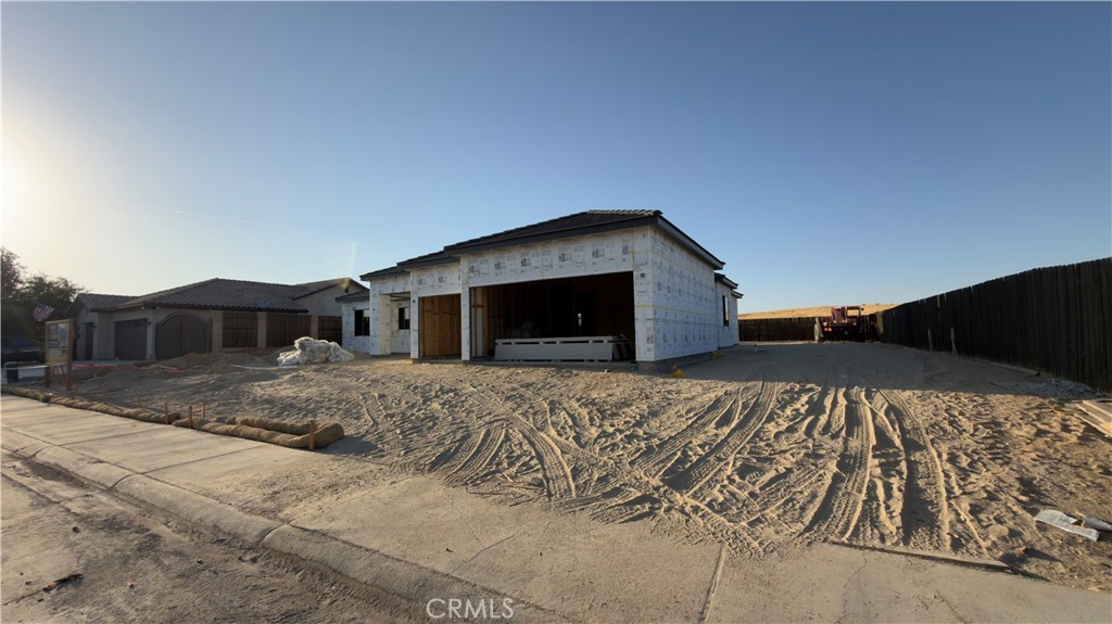 10672 Titanium Property Photo 6