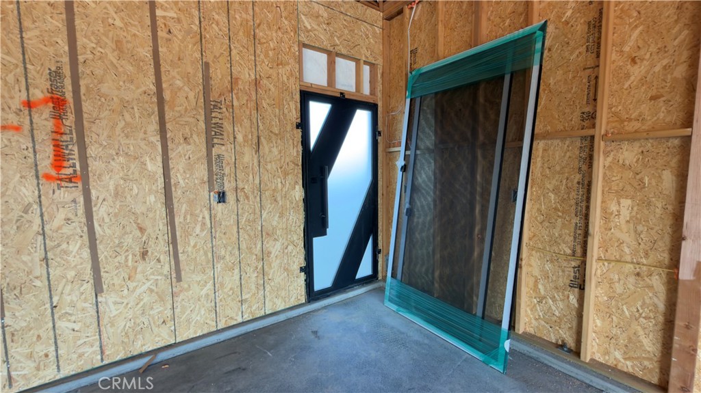10672 Titanium Property Photo 14