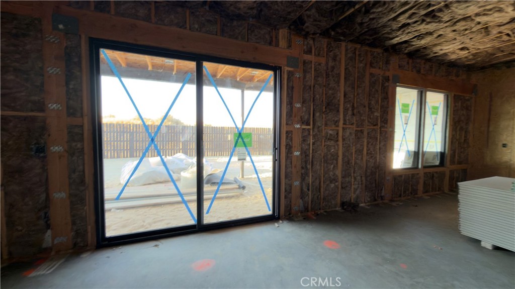 10672 Titanium Property Photo 18