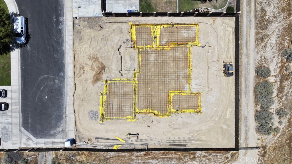 10672 Titanium Property Photo 36