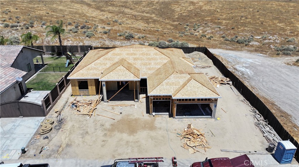 10672 Titanium Property Photo 39