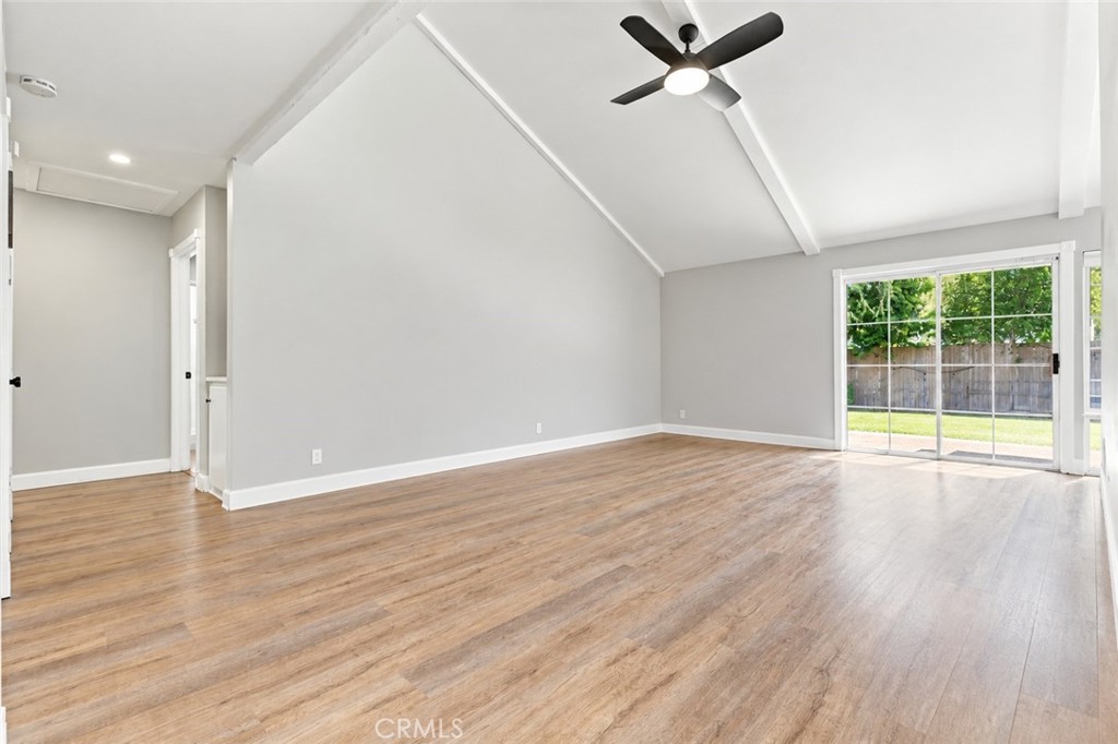 25152 Avenida Rotella Property Photo 4