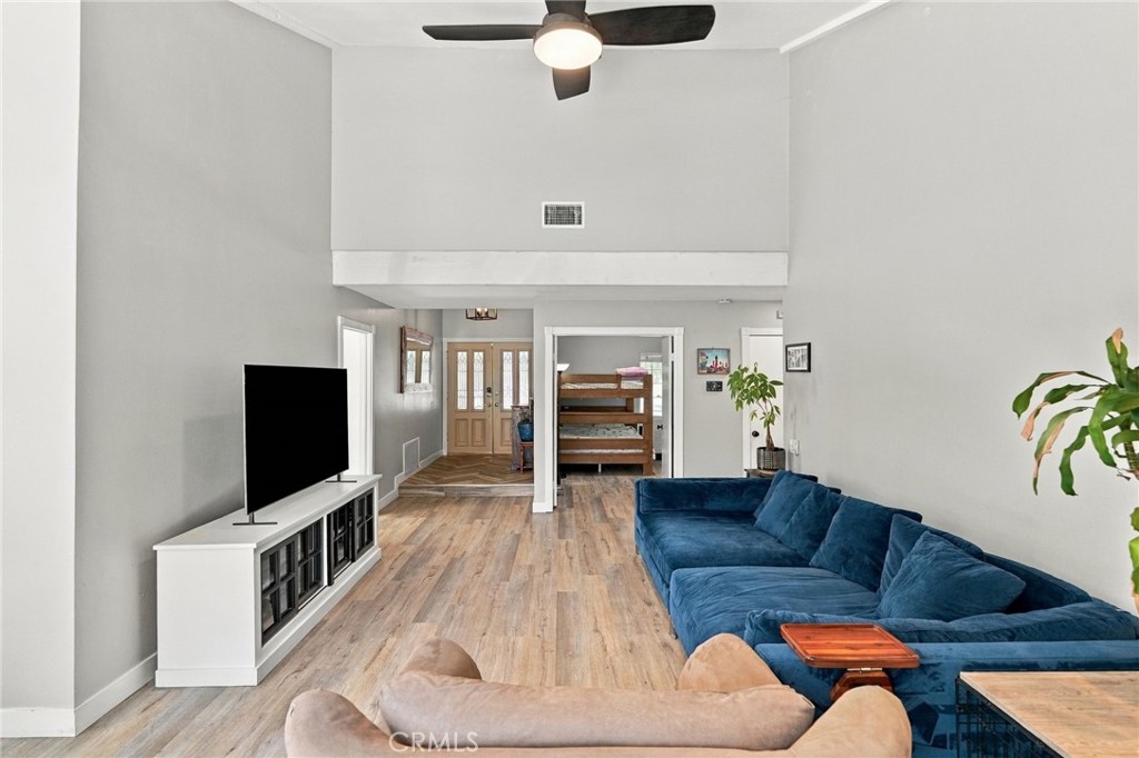 25152 Avenida Rotella Property Photo 6