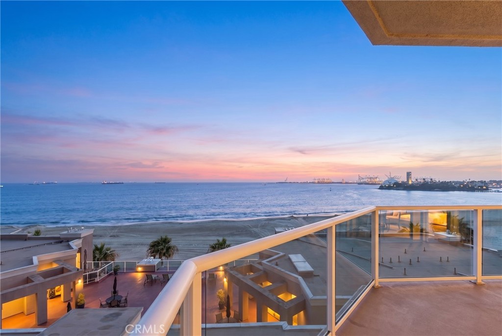 1500 E Ocean 718 Property Photo 1