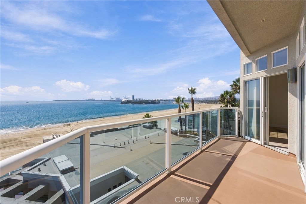 1500 E Ocean 718 Property Photo 3