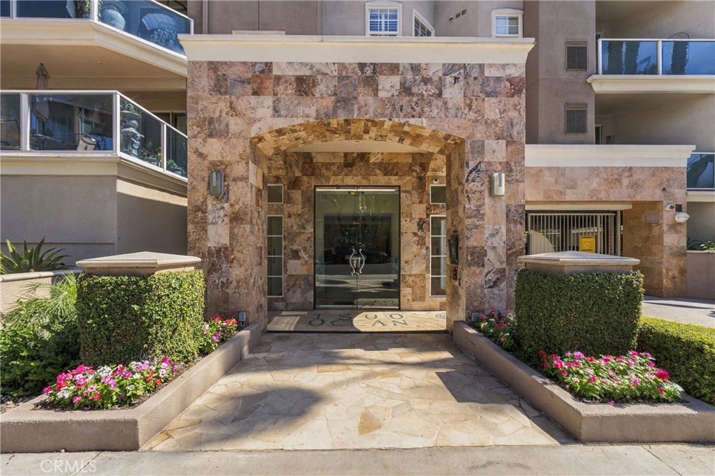 1500 E Ocean 718 Property Photo 7