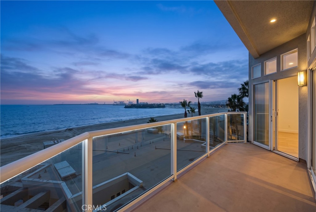 1500 E Ocean 718 Property Photo 9