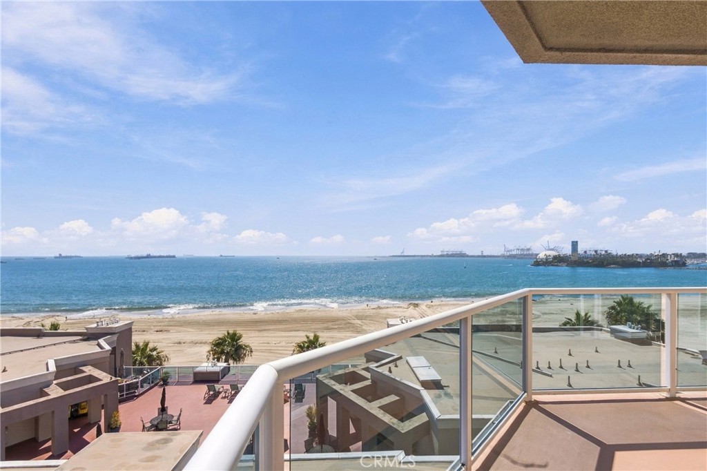 1500 E Ocean 718 Property Photo 10
