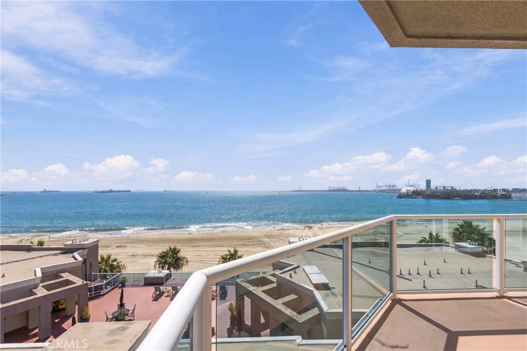 1500 E Ocean 718 Property Photo 10