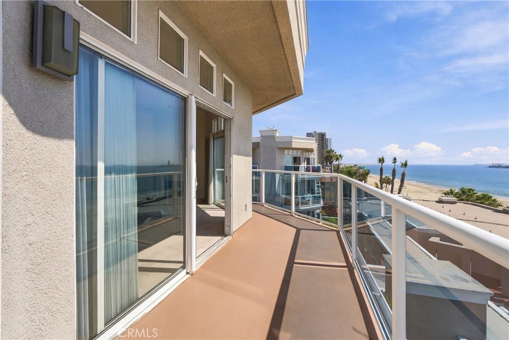 1500 E Ocean 718 Property Photo 11