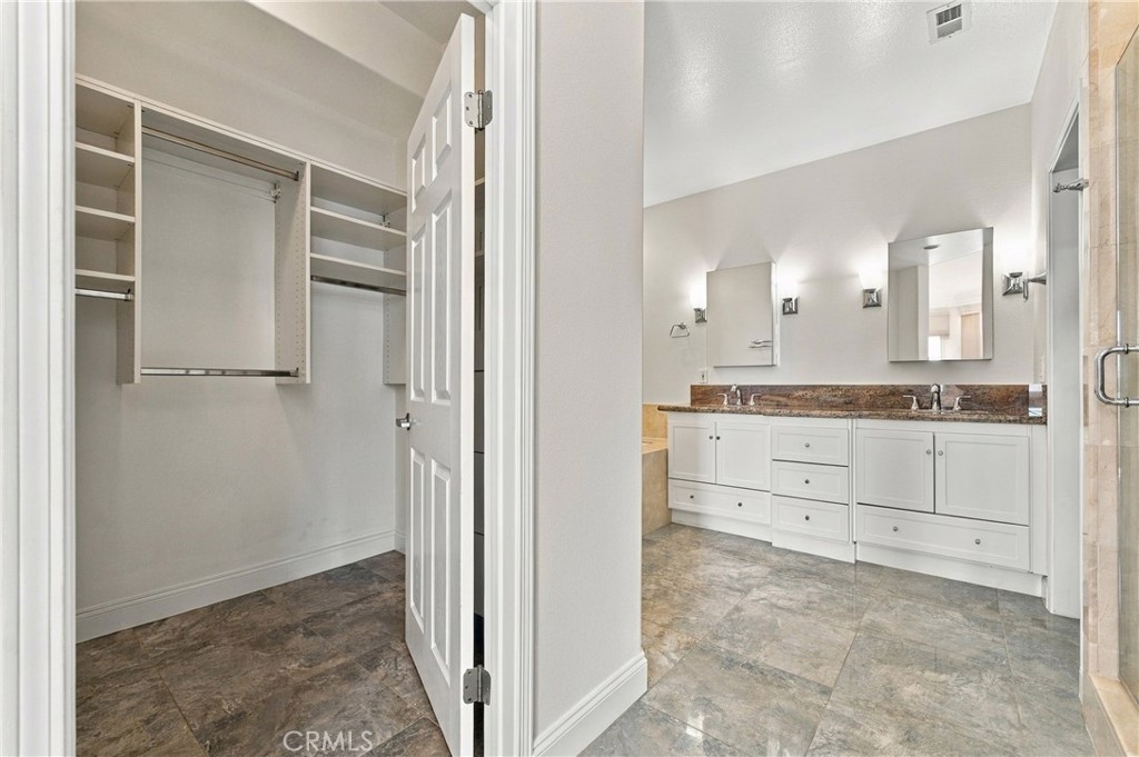 1500 E Ocean 718 Property Photo 29