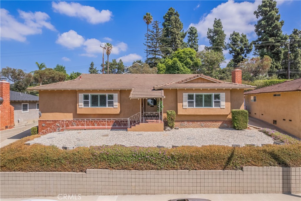 13917 Walnut Street Property Photo 1