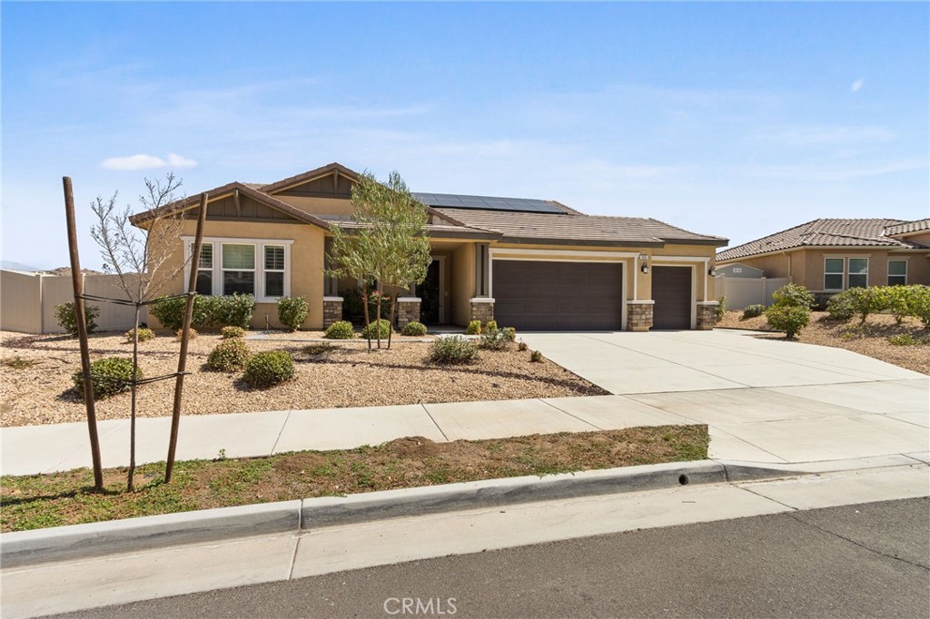 553 Chalakat Court Property Photo 1