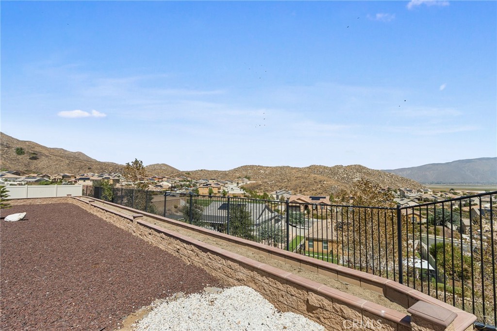 553 Chalakat Court Property Photo 25